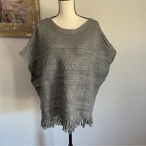 NWT Soft Gray Fringe Super Cute Poncho O/S